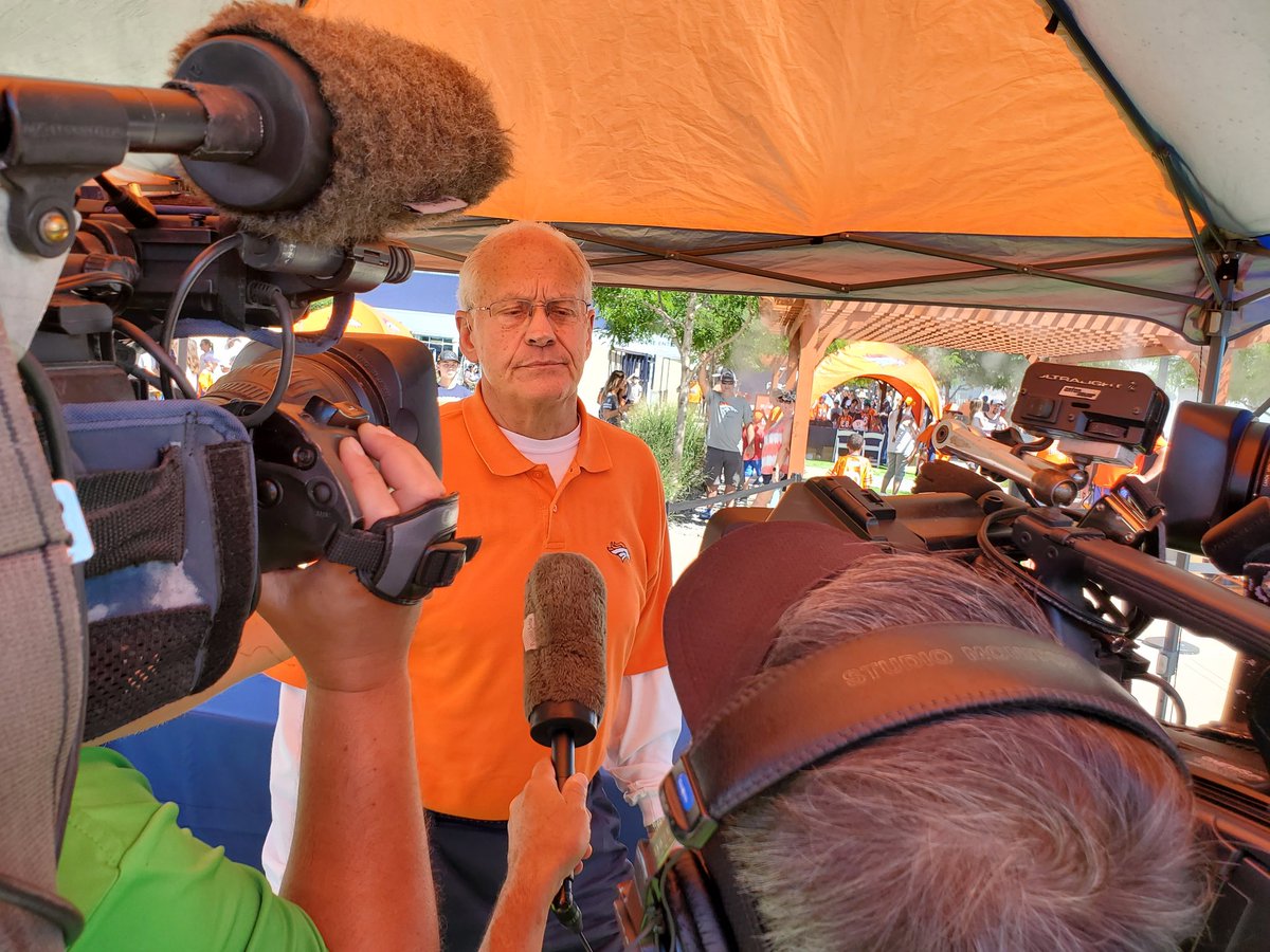 ronNcaphill's tweet photo. @VinLospinuso91 @BonkersBroncos @lionelbienvenu @ProFootballHOF @TroyRenck @DenverChannel You're way too kind.
PS Really awesome if a certain TV station would use a future #Broncos @ProFootballHOF-er photo more current than 11 yrs old. @DenverChannel the only Denver TV station that didn't interview Randy #Gradishar at #BroncosCamp on 8/15/23 - 1 week before HOF vote. https://t.co/QsOJP16eHq