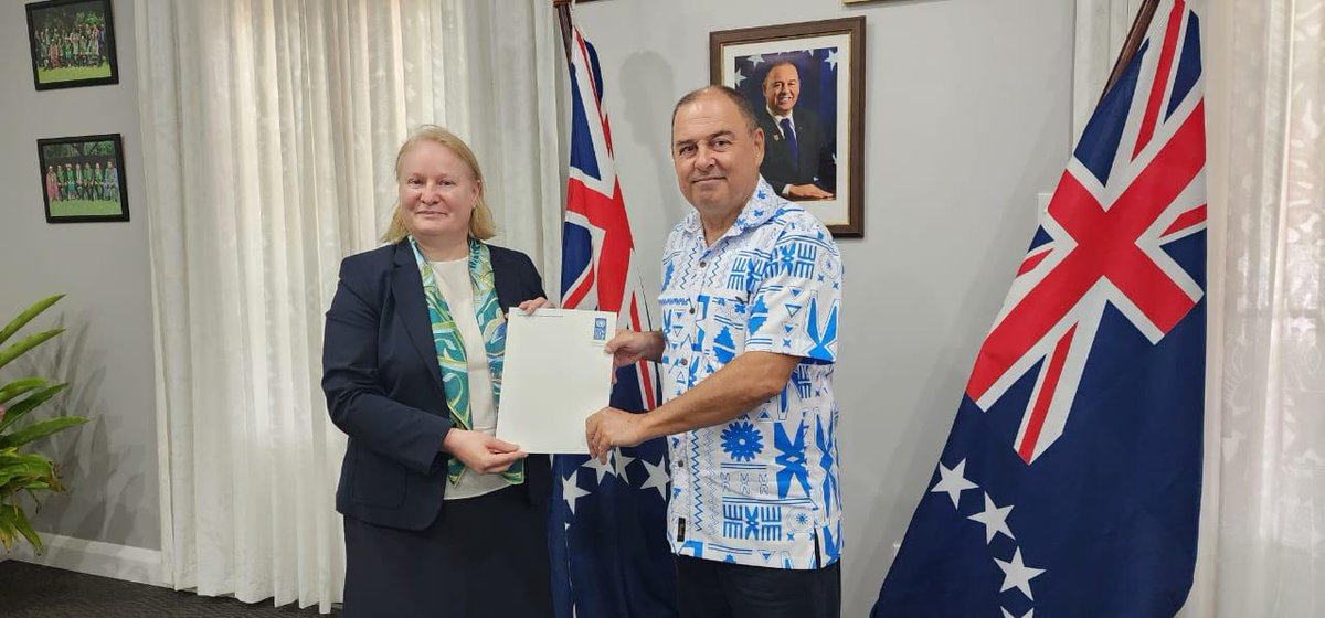 UNDP_Samoa's tweet photo. New UNDP Resident Rep, @AlionaNiculita, has presented her credentials to the Hon. Prime Minister @CookIslandsGov, Mark Brown, in Rarotonga. 
A critical step in strengthening UNDP's partnership with the Gov &amp; people of 🇨🇰 in achieving their national priorities &amp; the #GlobalGoals. https://t.co/rLXiVDzzgE
