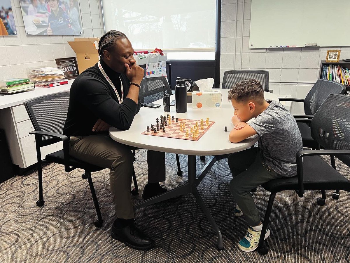 Quennel_Cooper's tweet photo. Challenge accepted! Dr Cooper wants a rematch! #letsgopv https://t.co/KWYw40LTDt
