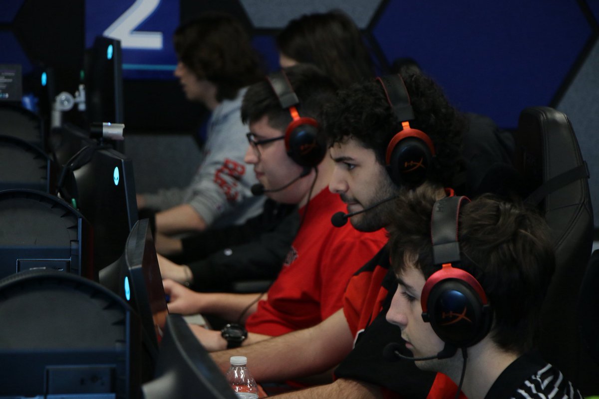 MechaComTTV's tweet image. Favorite LAN picture 🥰