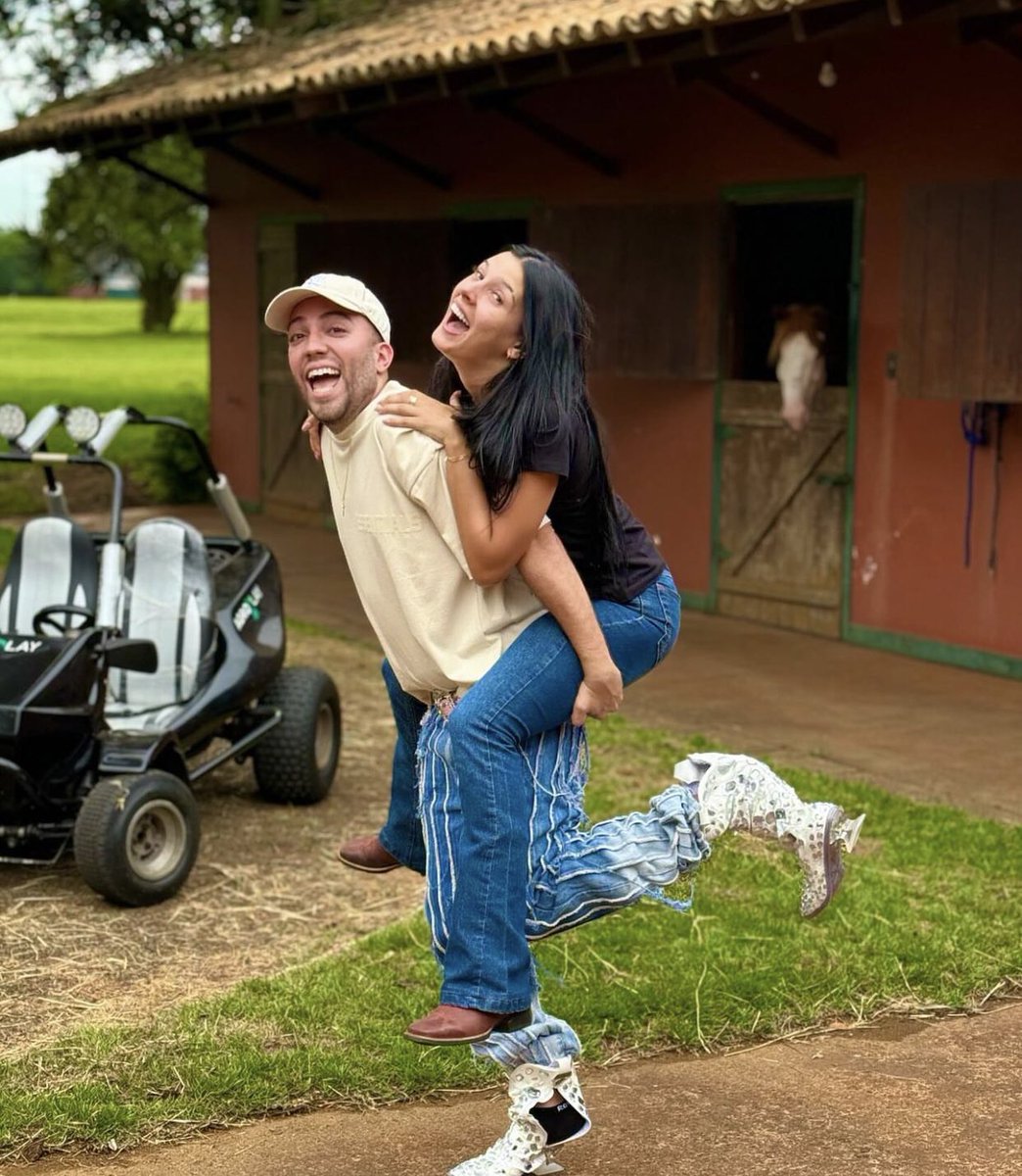 miotocantou's tweet image. amo esses queridos 💛