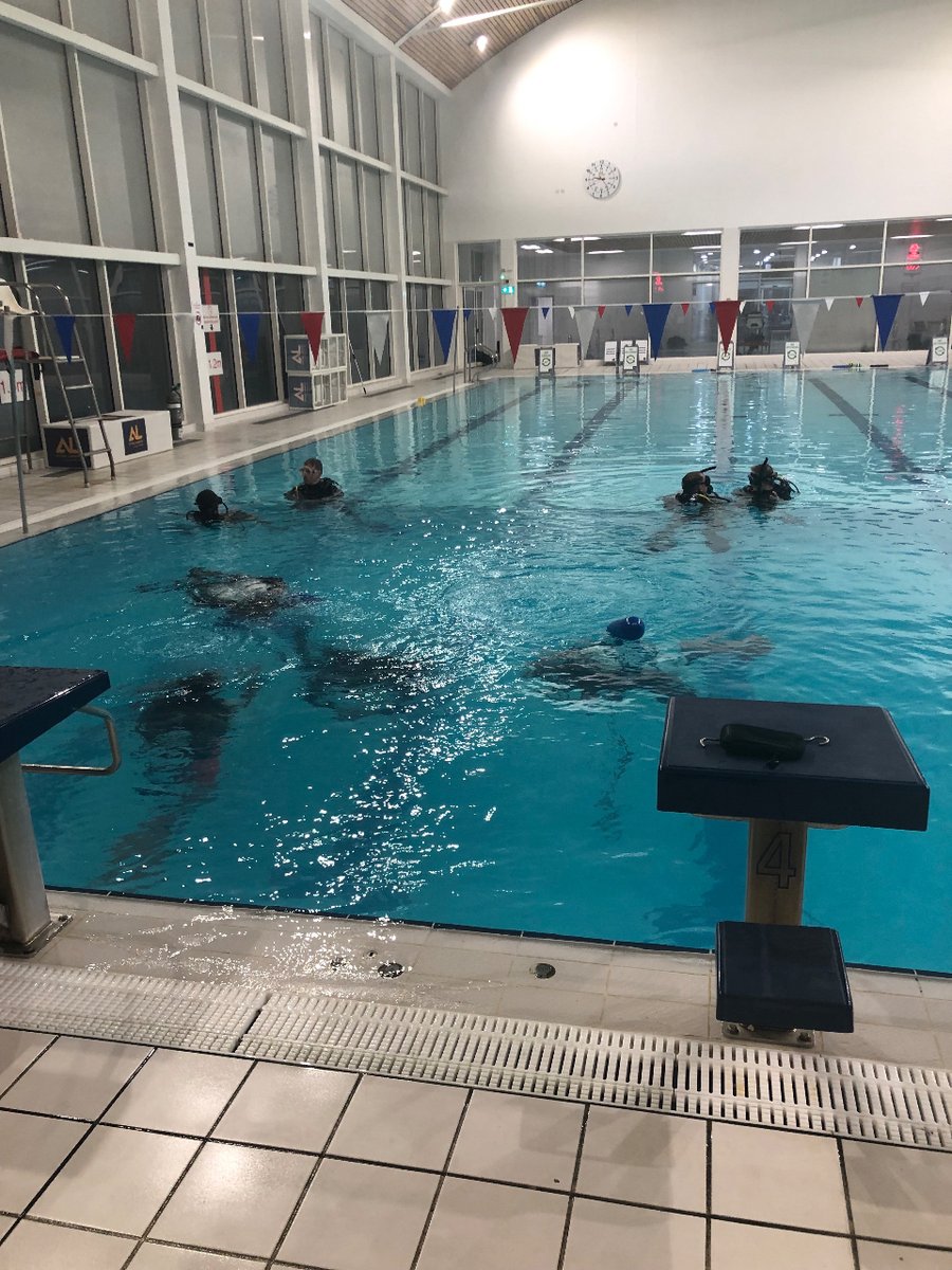 Bigsquid are at Clapham leisure centre running padi  tec diving, refresher, discover scuba and open water diver courses. #Scuba-Diving #ClaphamCommon #ClaphamNorth #ClaphamSouth #ClaphamJunction, #DivingLondon #ScubaLondon
