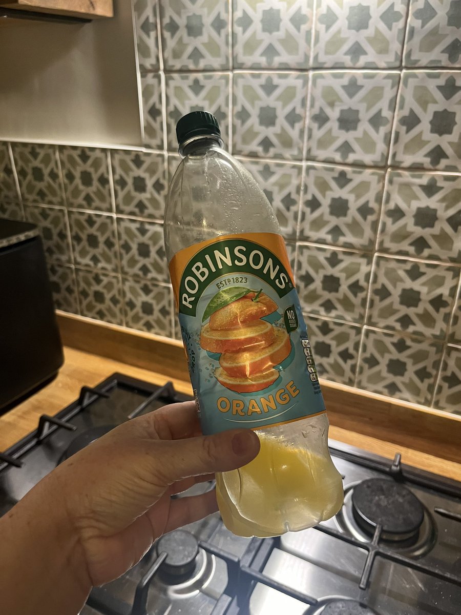 It’s that time again! <a href="/robbeckettcomic/">Rob Beckett</a> if you know, you know! #elitetreat