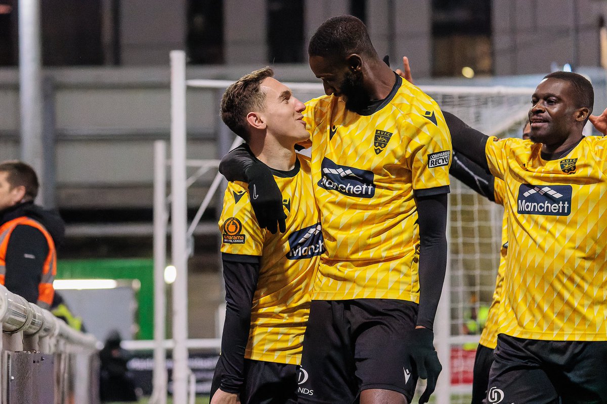 Everyone should have someone in their life that looks at them like <a href="/Chxsen1_/">MF</a> looks at <a href="/Rushymatt11/">Matt Rush</a>… 🖤💛🖤💛 <a href="/maidstoneunited/">Maidstone United</a> // <a href="/acerhelen/">Helen Cooper</a> <a href="/Craigfagan7/">Craig Fagan</a> <a href="/georgeelokobi/">George Elokobi</a>