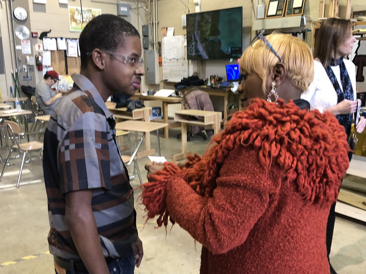 We had some special visitors @EdisonTechRCSD today! We welcomed former RCSD scholar, Devon Bey. Our carpentry class is collaborating with him to build 10 food cupboards for the city! The @DandC and commissioner Griffin stopped by to see the progress! @LaCassaDFelton @RCSDNYS