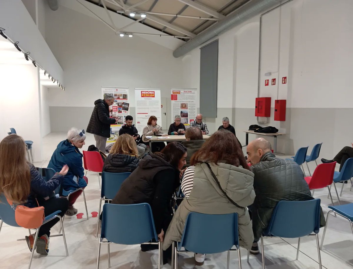 Roger_Valldeneu's tweet photo. Passat, present i futur del moviment veïnal a #lhospitalet, al recinte de #cantrinxet on no fa tant el veïnat lluitava per un @CanTrinxetViu https://t.co/rHq28L7Fog