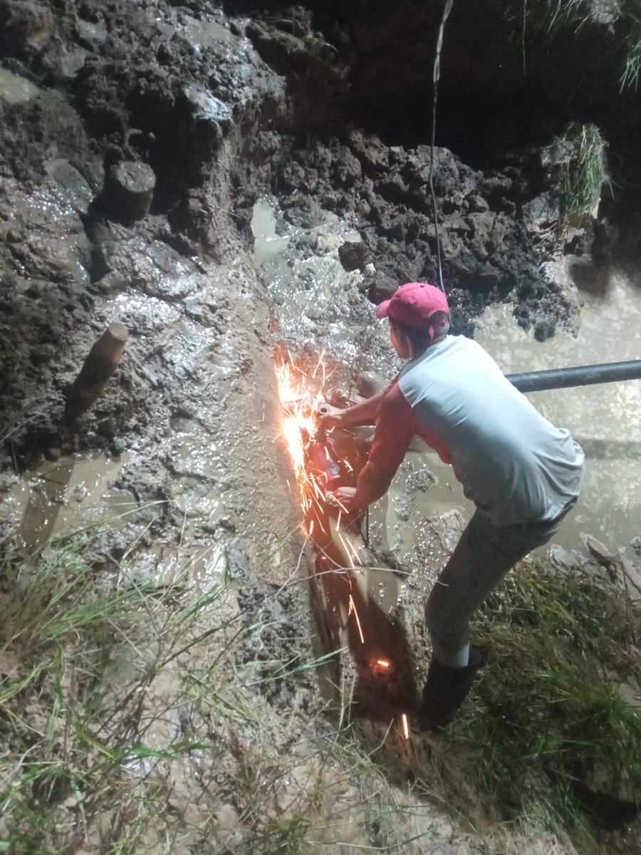 Aguasdemonagas's tweet photo. Con la acción inmediata de nuestros trabajadores fue corregida una fuga de gran magnitud en el sector Mata de Palo #Urica y así recuperamos unos 600 lps de agua
Trabajamos sin descanso para restablecer el sistema hídrico en Maturín
@RMarcoTorres
@ErnestoLunaPsuv
@minaguasoficial https://t.co/CWfs9zZiY1