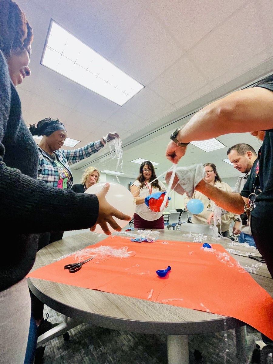Humble_2ndSci's tweet photo. Middle School teachers and instructional coaches #doingscience on their break! #momentofscience ❤️ 🥼 https://t.co/AowVaW81Ra