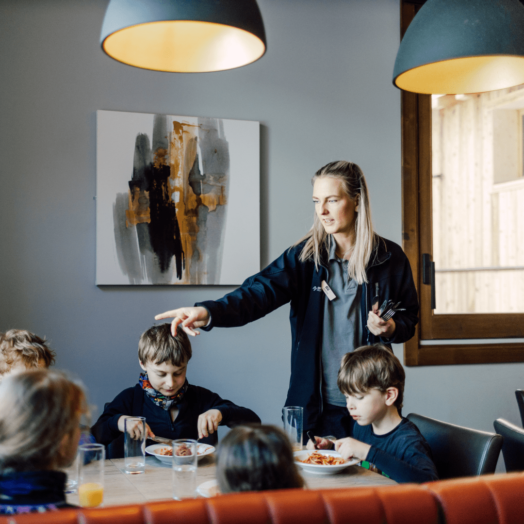 VIP_SKI's tweet image. Last chance to experience our piste-side hotel in Arc 1950! 

Bear Lodge has been booked solid since Christmas but we have a couple of rooms left for February 18 &amp;amp; a few throughout March. 

Fly with EasyJet from Gatwick via Ski Solutions. 

Book now! 

#HalfTermHoliday