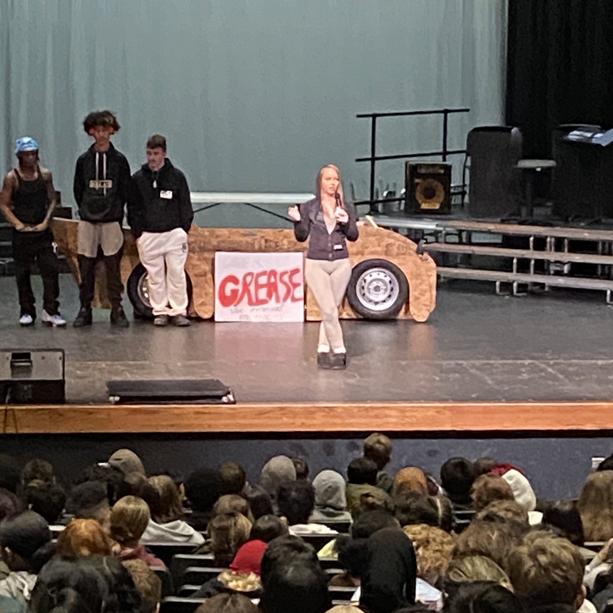 smoky_wrestling's tweet photo. S/o to Karmella Gordon, for speaking to the freshmen class today about the consequences of physical altercations and alternatives to violence to resolve problems! #gobuffs #hillyeah #builtdifferrent https://t.co/N6yy4ZlZlf