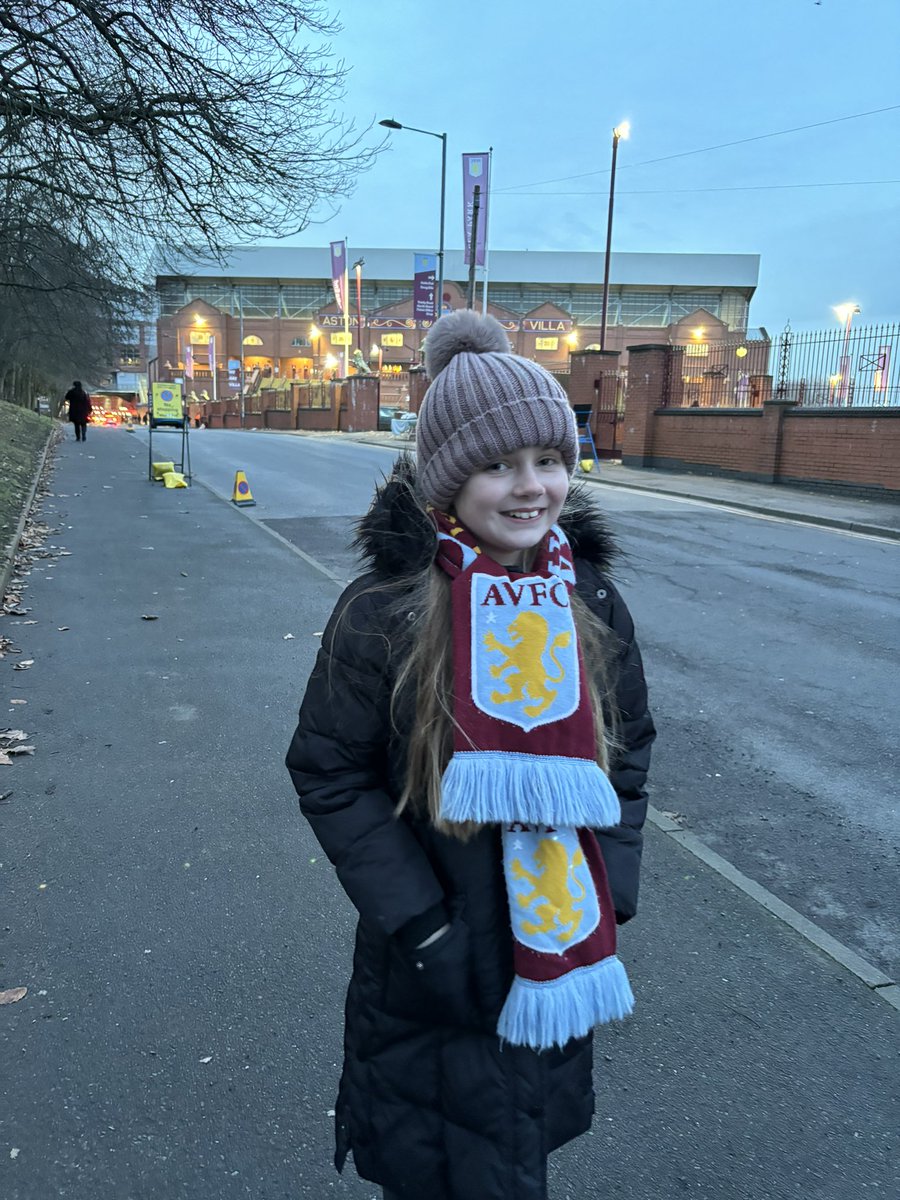 Excited little girl again ! Come on villa ! #utv #avfclive