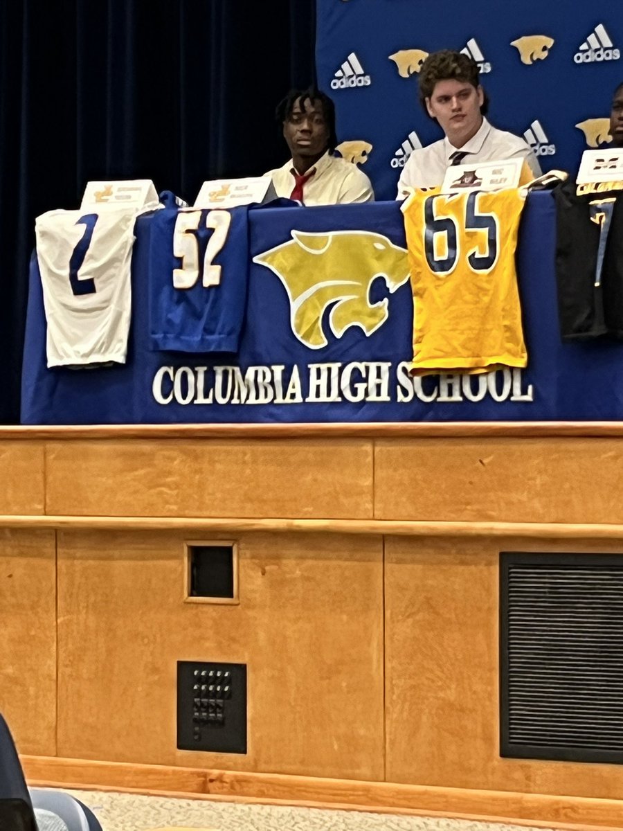 ColumbiaBball's tweet photo. 🗣🗣We have a #WILDCAT going to the next level‼️ 💪🏾🏈
Our guy, Jeremiah Tatum has signed to play football at Jones College next year. We are so proud of him‼️
Can’t wait to see what great things are in store for this dude.
#NextLevelCats
#GoGetEmJT https://t.co/jfAksRdjxK