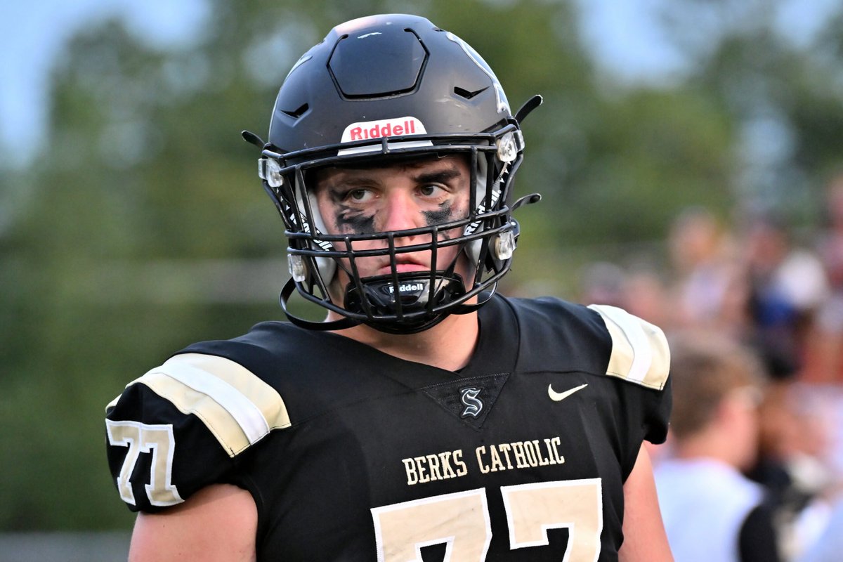 Berks Catholic’s Joey Polinsky tackles new position, lands coveted Ivy League spot mikedragosports.com/berks-catholic… <a href="/JoeyPolinsky/">Joey Polinsky</a> <a href="/MrStahlerBC/">David Stahler</a> <a href="/coachespo/">Coach Espo</a> <a href="/WeAreBC55/">Bill Hess</a> <a href="/pbennethumjr/">Phil Bennethum Jr</a> <a href="/Impellizzeri_1/">Luke“PEZ”Impellizzeri</a> <a href="/BerksCatholicFB/">BC FOOTBALL</a> <a href="/ReberOwen/">Owen Reber</a> #mikedragosports
