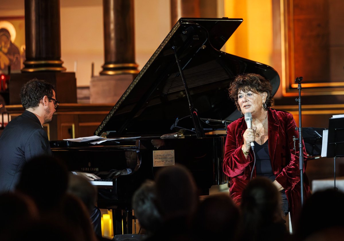 A girl's gotta do what a girl's gotta do! It's taken me a lifetime to get here. Like everyone, I make my music to be heard, felt, and shared but most of all, in this darkening world - to enjoy. 
Videos: youtube.com/@tinacarrmusic
Website: tinacarrmusic.com