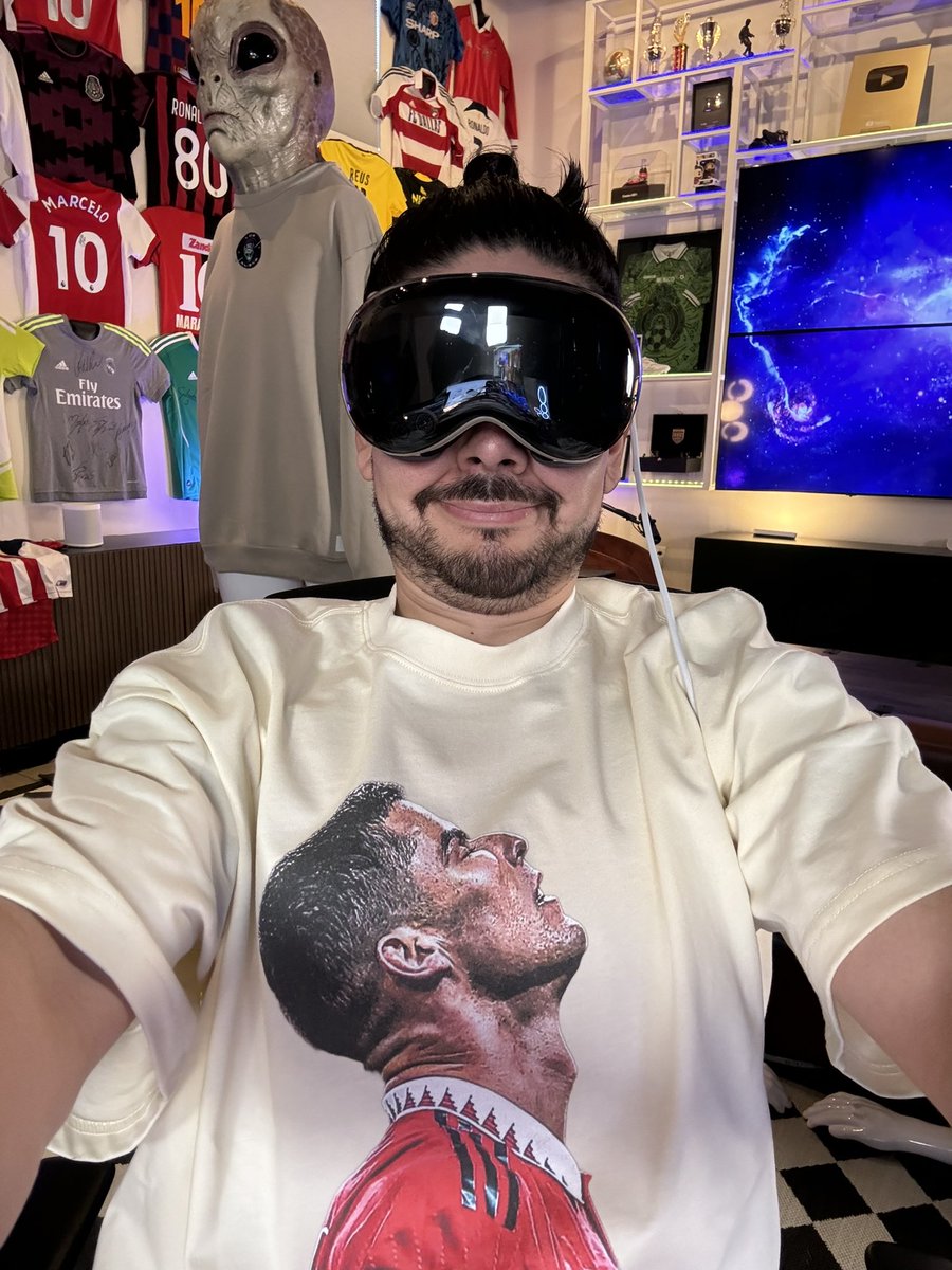 Castro1021 tweet media