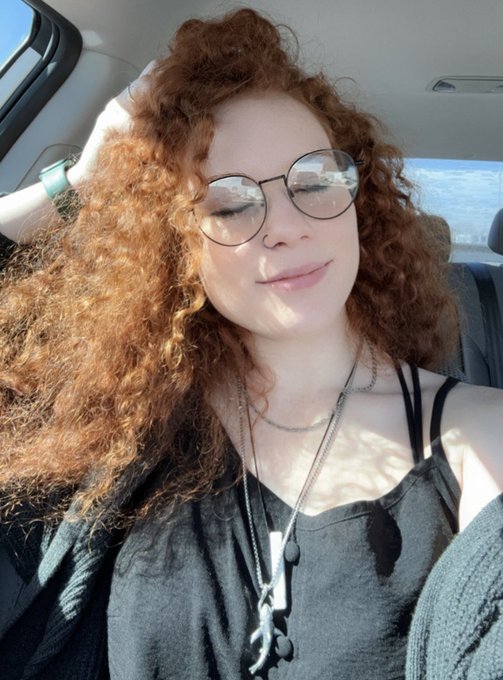 The sun is out today 🥹🥹🥹 https://t.co/CvlMuiYeHo