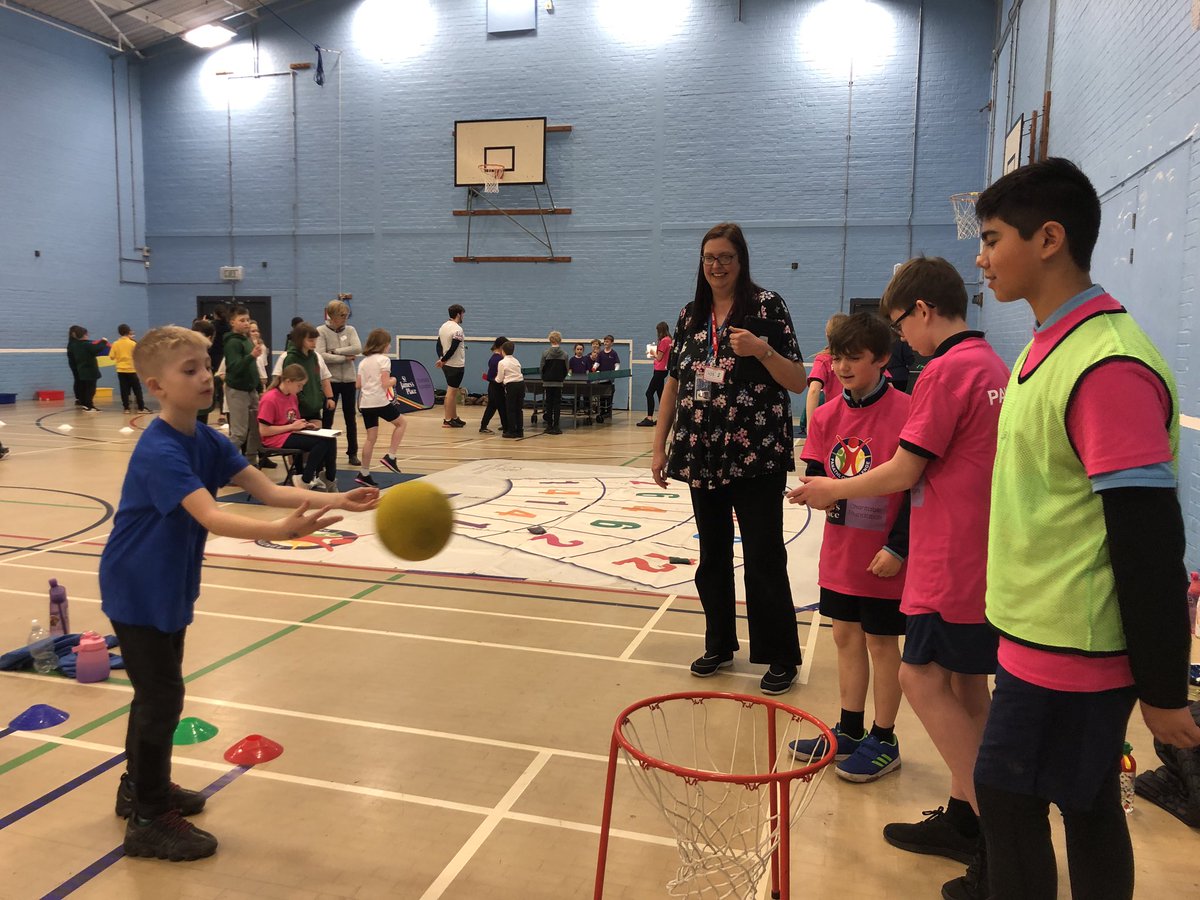 SalisburySgo's tweet image. Thank you to @SarumAcademy for providing your sports hall and year 10 leaders who ran the KS2 @Panathlon alongside the @wyvernstedmunds leaders. Congratulations to Pembroke Park, Downton and Alderbury who were the top three teams.