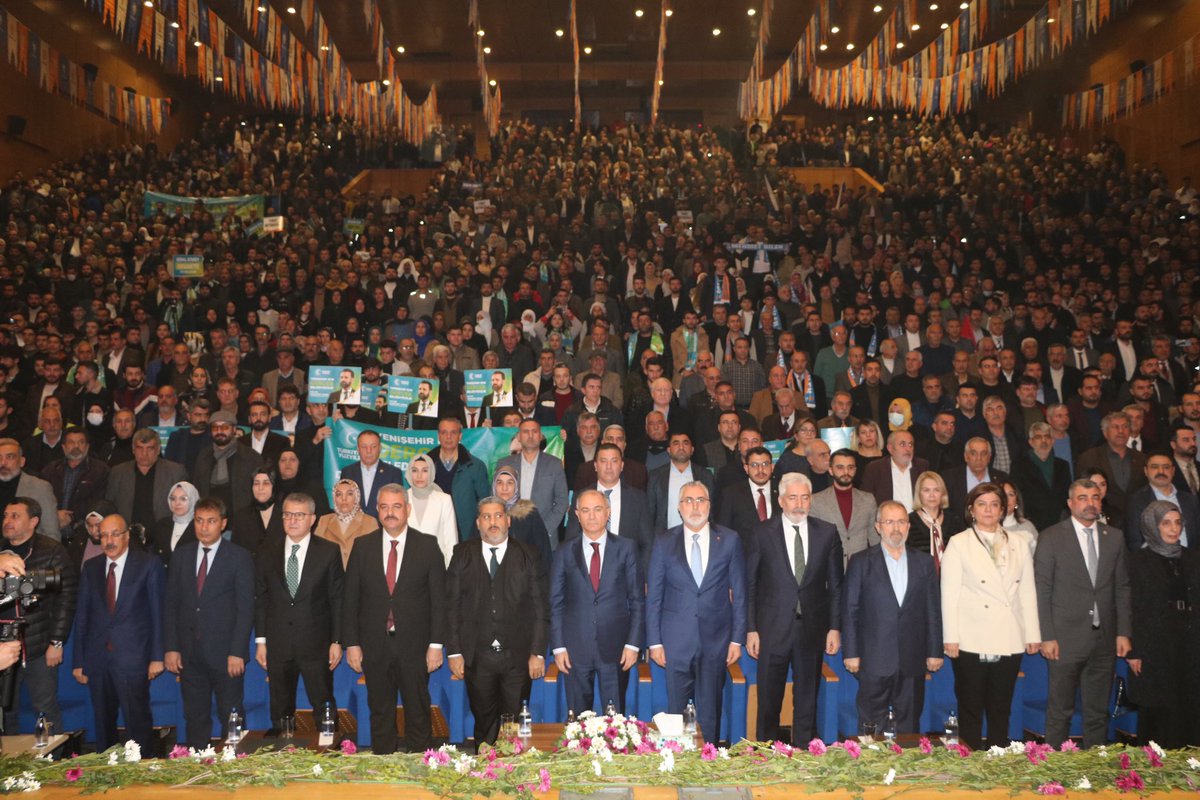 akpartidbakir's tweet photo. AK Parti Genel Başkanvekilimiz Sayın Efkan Âlâ ile Çalışma ve Sosyal Güvenlik Bakanımız Prof. Dr Sayın Vedat IŞIKHAN’ın katılımlarıyla;

#Diyarbakır’ımıza ve ilçelerimize hizmet edecek ilçe belediye başkanları aday tanıtım toplantısını gerçekleştirdik.

Hep birlikte sokak sokak,mahalle mahalle, ev ev gezeceğiz, #Diyarbakır’ımızı #GerçekBelediyecilik ile buluşturacağız inşallah.

#TürkiyeYüzyılı’nda AK Parti belediyeleriyle hizmete kavuşmayan, ilçemiz kalmayacak. 

#HazırızKararlıyız
#Diyarbakır