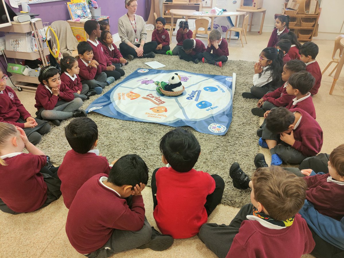The children in Coral Reef Reception took part in their first meditation as part of our new weekly 'Big 3+ Me' sessions. The theme today ‘myself’ #BigThink #mentalhealthawarenessweek