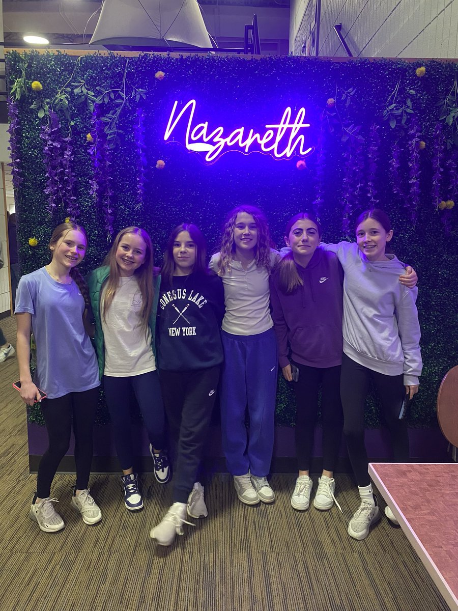 bruins_hoops's tweet photo. The Modified Girls teams headed to Nazareth University to watch the Naz/Keuka game!

Two of Brighton’s former players (Kiki Anglin and Ellen Lavonas) played against each other.

The modified players even took part in the Naz pregame talk!

@Nazareth_WBB @NazAthletics https://t.co/irAeolSV0n