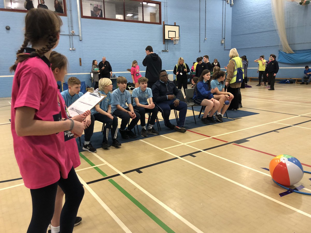 SalisburySgo's tweet image. Well done to the participants from Trafalgar, @SarumAcademy, Exeter House and @wyvernstedmunds for participating in the KS3/4 @Panathlon today. Well done to WSE who came first and second and EH who came third! Thank you to the Sarum and WSE leaders for a fab day.