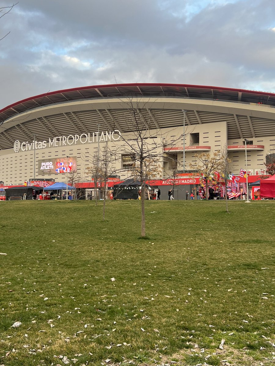 M_Raton80's tweet photo. Ya estamos aquí…
#Aplastatleti https://t.co/tn5QUQQtTe