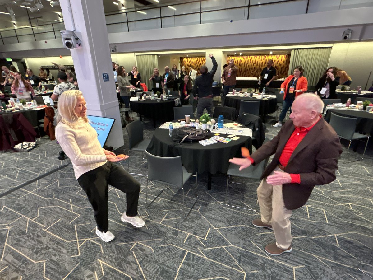 PlayProfessors's tweet image. Playposium morning energizer brought to you by Paul Miller at @FlowCircus and the incredible Flop Ball! Here’s THE Stuart Brown and his Daughter Lauren showing off their flop skills!