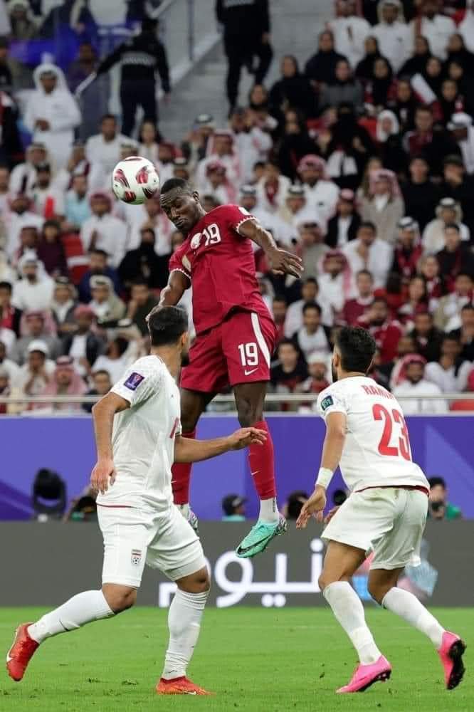esbaai's tweet photo. أهل الدار أولى بالبقاء والاستمرارية!
#قطر تقفز فوق جدار #إيران (3-2)، لتحلق عاليا في سماء النجاح، ضاربة الموعد مع #الأردن في نهائي #كأس_أمم_آسيا، الذي سيكون بلغة عربية، صوتا وصورة..

مبارك لقطر ولعشاق العنابي.
#كأس_آسيا2023 https://t.co/FWdlTKUSho