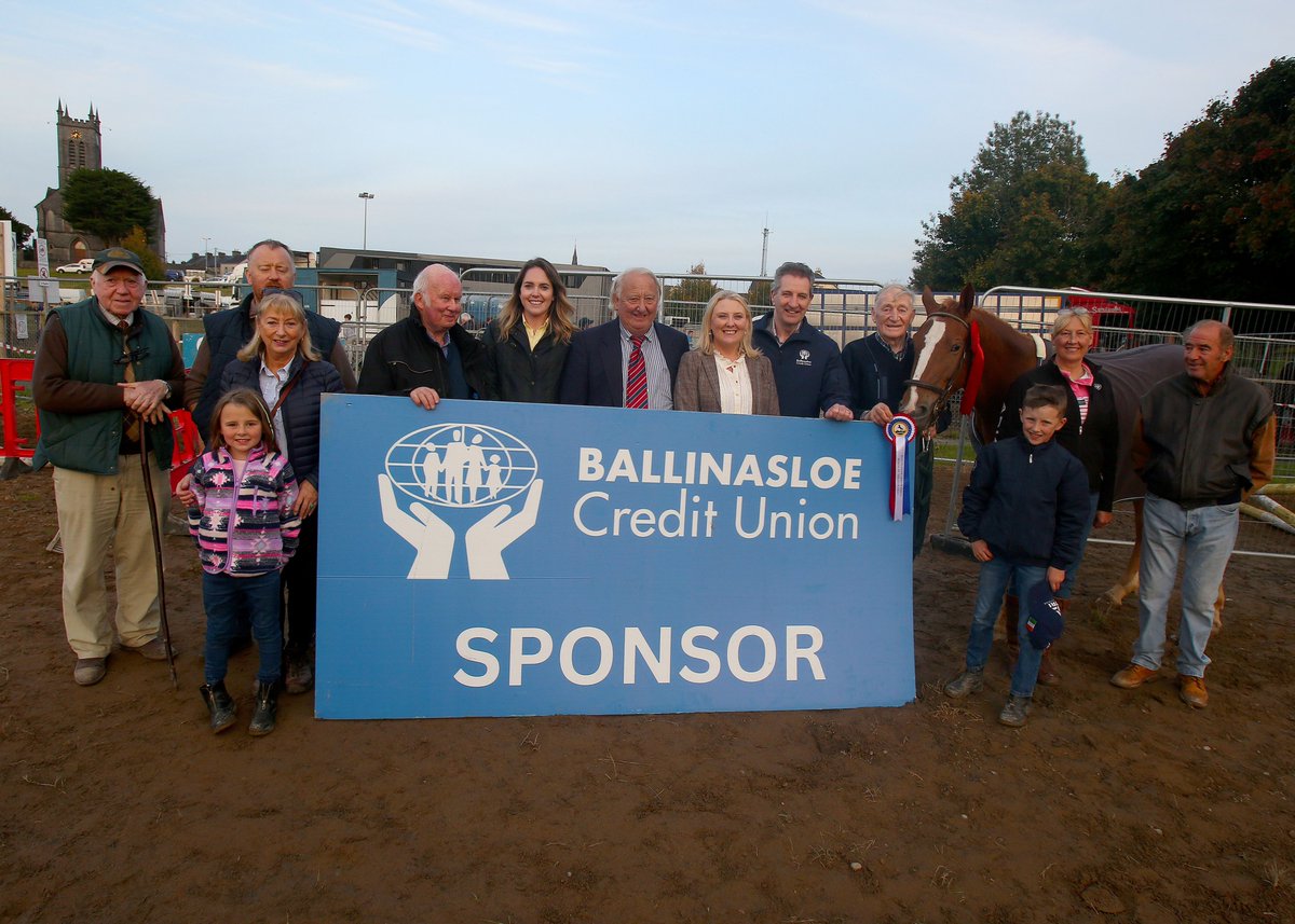BallinasloeFair's tweet photo. 📷 Reminisce Wednesdays 📷
Remember the credit union sponsored horse of the fair? 📷📷 We want to once again extend our sincerest gratitude to Ballinasloe Credit Union for sponsoring the 2023 Horse of the Fair lunging competition and our festival entertainment. https://t.co/X810jLjc7U