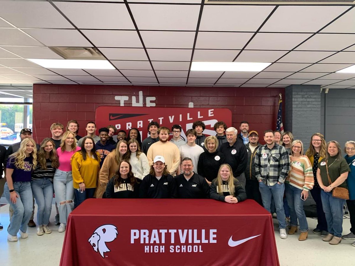 Garrett Wilemon (@garrettwilemon_) on Twitter photo It's Official!
Go Hornets!🐝🐝🐝
#SWARMAS1
<a href="/CoachJBWallace/">JB Wallace</a> <a href="/PrattvilleFB/">Prattville Lions Football</a> <a href="/coachmoncrief_q/">Quay Moncrief</a> <a href="/CoachD_Myers/">Devin Myers</a> <a href="/coachripshwtime/">coachripshowtime</a> <a href="/TheChrisRubio/">Rubio Long Snapping®</a> It's Official!
Go Hornets!🐝🐝🐝
#SWARMAS1
<a href="/CoachJBWallace/">JB Wallace</a> <a href="/PrattvilleFB/">Prattville Lions Football</a> <a href="/coachmoncrief_q/">Quay Moncrief</a> <a href="/CoachD_Myers/">Devin Myers</a> <a href="/coachripshwtime/">coachripshowtime</a> <a href="/TheChrisRubio/">Rubio Long Snapping®</a>