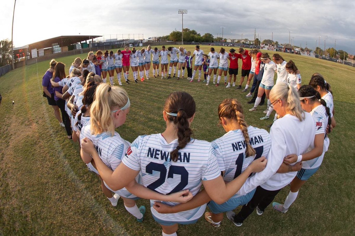 NewmanJetsWSOC's tweet photo. National Girls and Women in Sports Day ⚽️✈️

#NGWSD #jetnation #jetpower https://t.co/VXEZHC8sjn