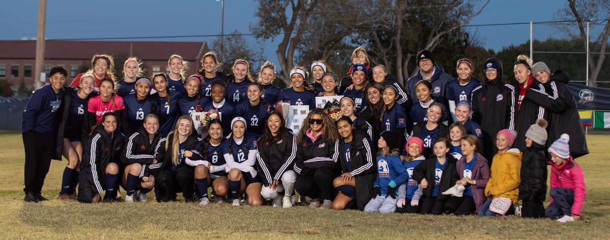 NewmanJetsWSOC's tweet photo. National Girls and Women in Sports Day ⚽️✈️

#NGWSD #jetnation #jetpower https://t.co/VXEZHC8sjn