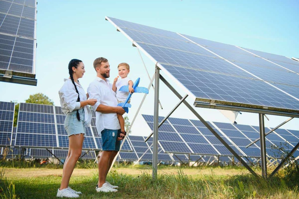 ElectrikLiving's tweet image. By harnessing solar energy, the reliance on fossil fuels for electricity generation can be significantly reduced, leading to a prominent decrease in greenhouse gas emissions and environmental pollution.

Read more 👉 lttr.ai/AOO4F

#SolarEnergyTechnology #SolarPanels