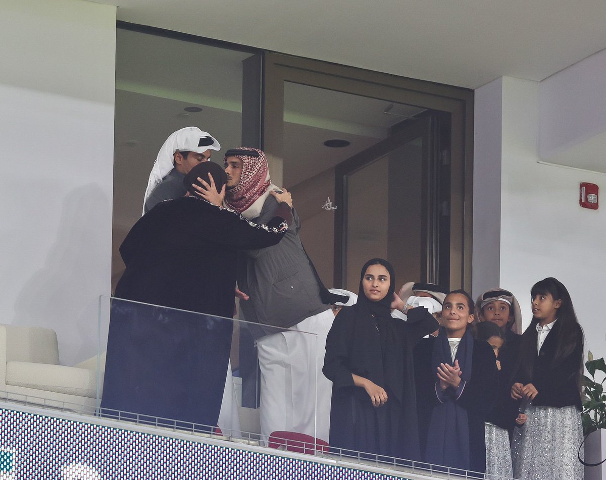 m_alnamr's tweet photo. الشيخ تميم والشيخ جاسم 📷🔥🇶🇦
@khalidjassem74 
@hamad_jassim 
@Marsalqatar 
@NadeebQa https://t.co/O6NMowbOc3