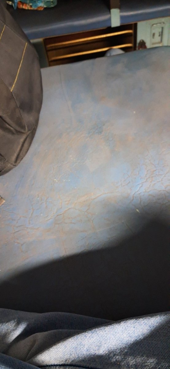 sudhakarpy1's tweet image. This is the cleaniness in the coach S8 of 07335 Belagavi special.Allmost all seats are very dirty. @SCRailwayIndia @drmgtl @AdrmGuntakal