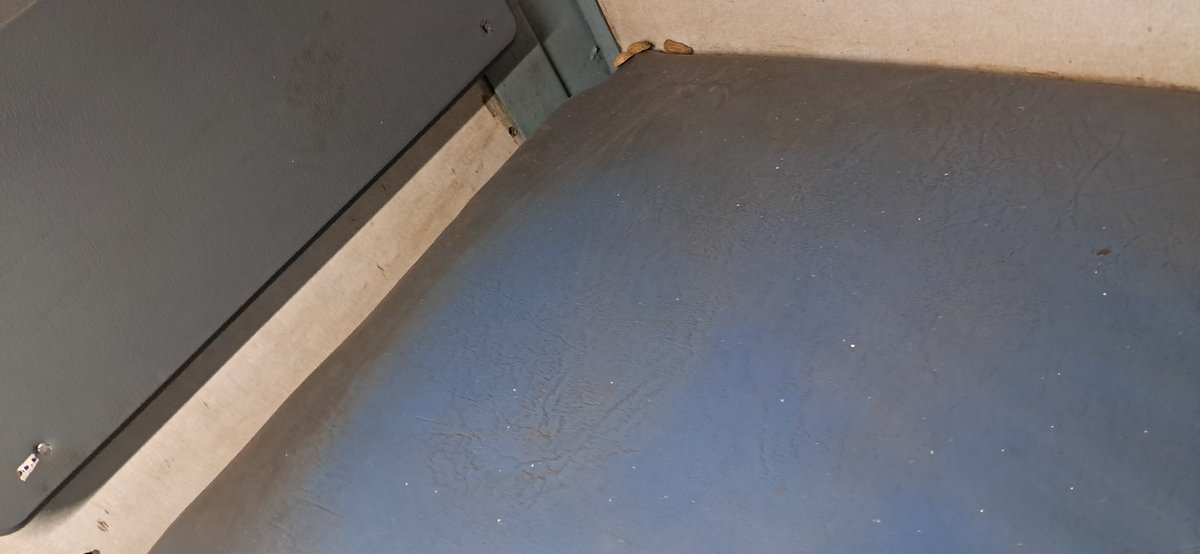 sudhakarpy1's tweet image. This is the cleaniness in the coach S8 of 07335 Belagavi special.Allmost all seats are very dirty. @SCRailwayIndia @drmgtl @AdrmGuntakal