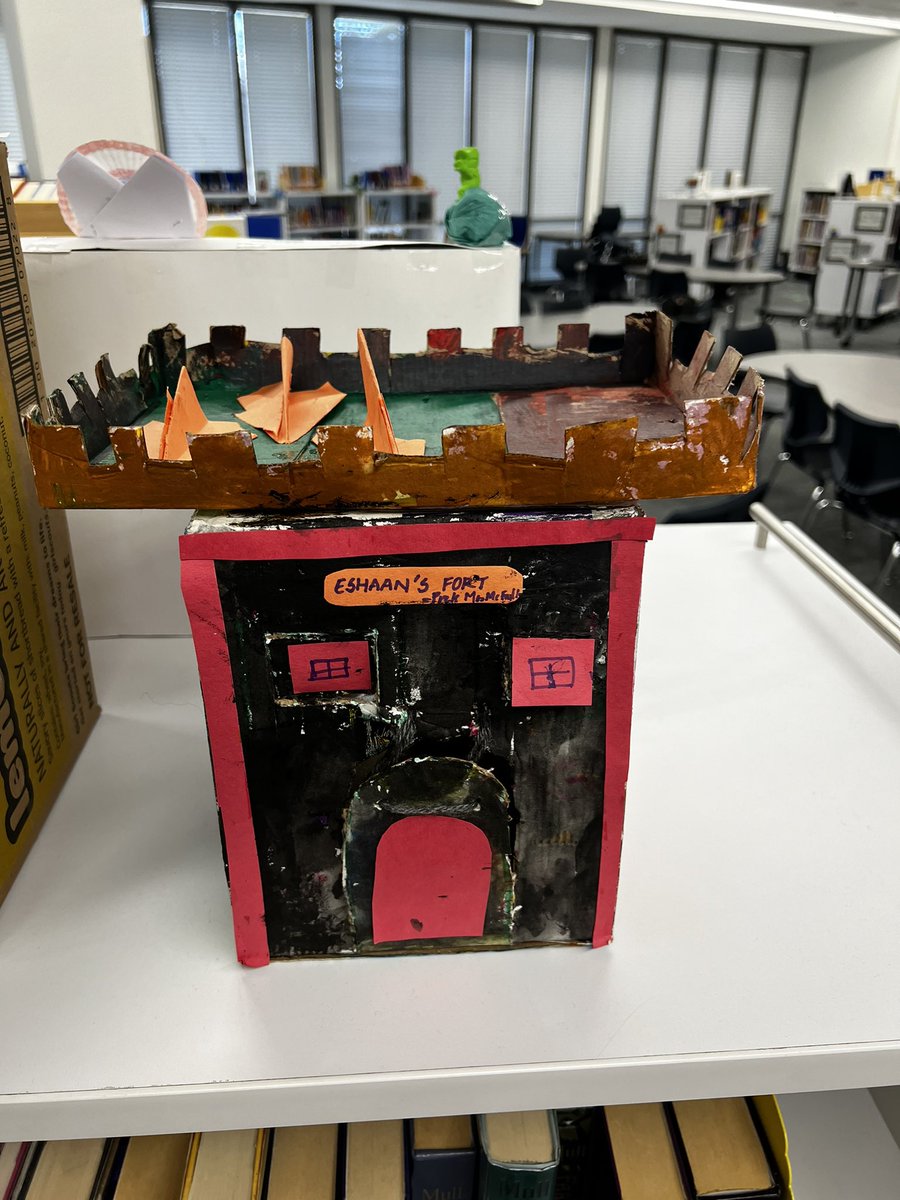 DESReads_Young's tweet image. The Superhero Lairs are starting to arrive! We have some SUPER creative kiddos! #DESisBEST #GCISDLib