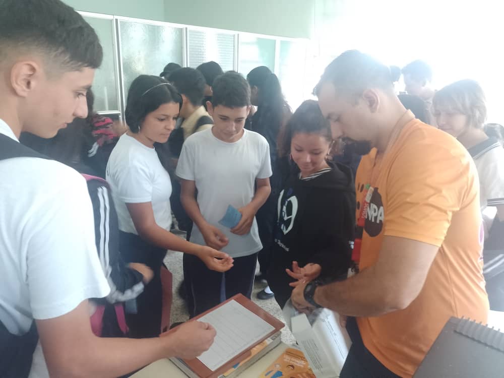 Escuela Técnica Gervasio Rubio recibió en sus instalaciones al personal de Ipasme Rubio con el Plan Ipasme va a la Escuela.
Beneficiando con diferentes servicios a más de 102 estudiantes, docentes, personal administrativo y obrero.