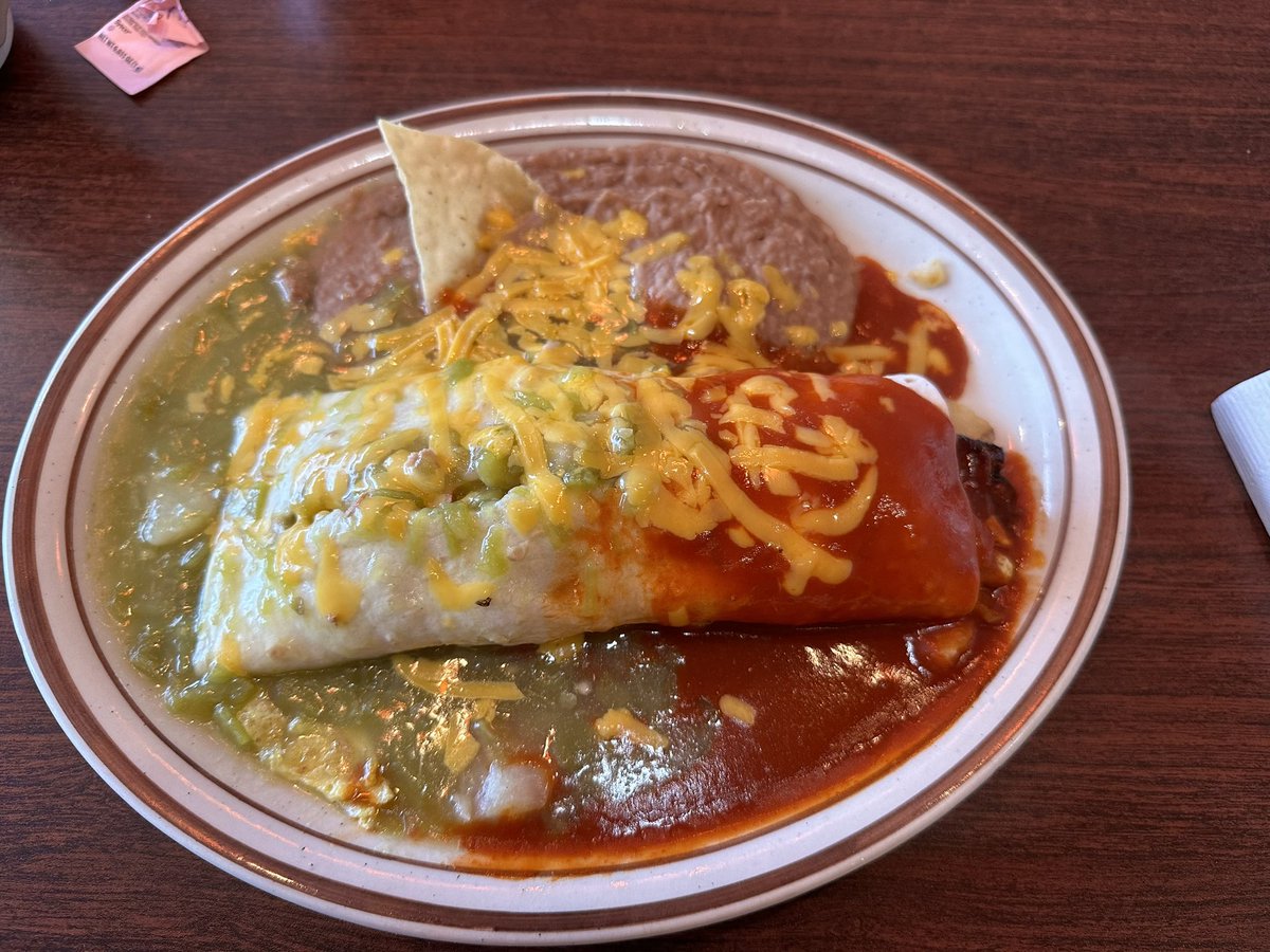 Happy Christmas or whatever those vatos say in Burque! #breakfastburrito #LoyolasCactusFlower #CentralAve #Route66 #nmtrueflavors #NMTrue