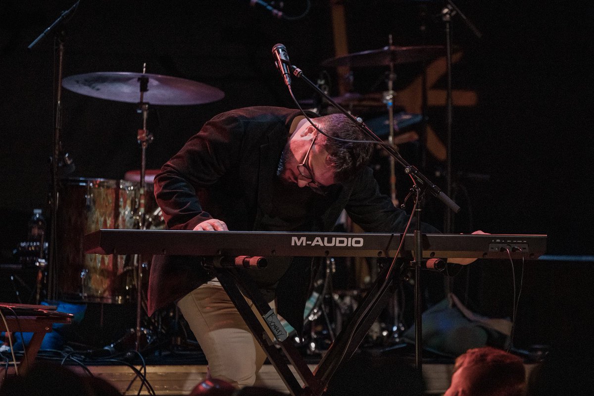 JukeboxtheGhost's tweet image. New episode of @fameishpod is out today! A live taping from Bowery Ballroom with special guest @adhorowi , a dear friend of the band and an incredible pianist/songwriter of edu/@TallyHall! Really special night — take a listen! 

redcircle.com/shows/fame-ish

(Photos by Chantel Malin)