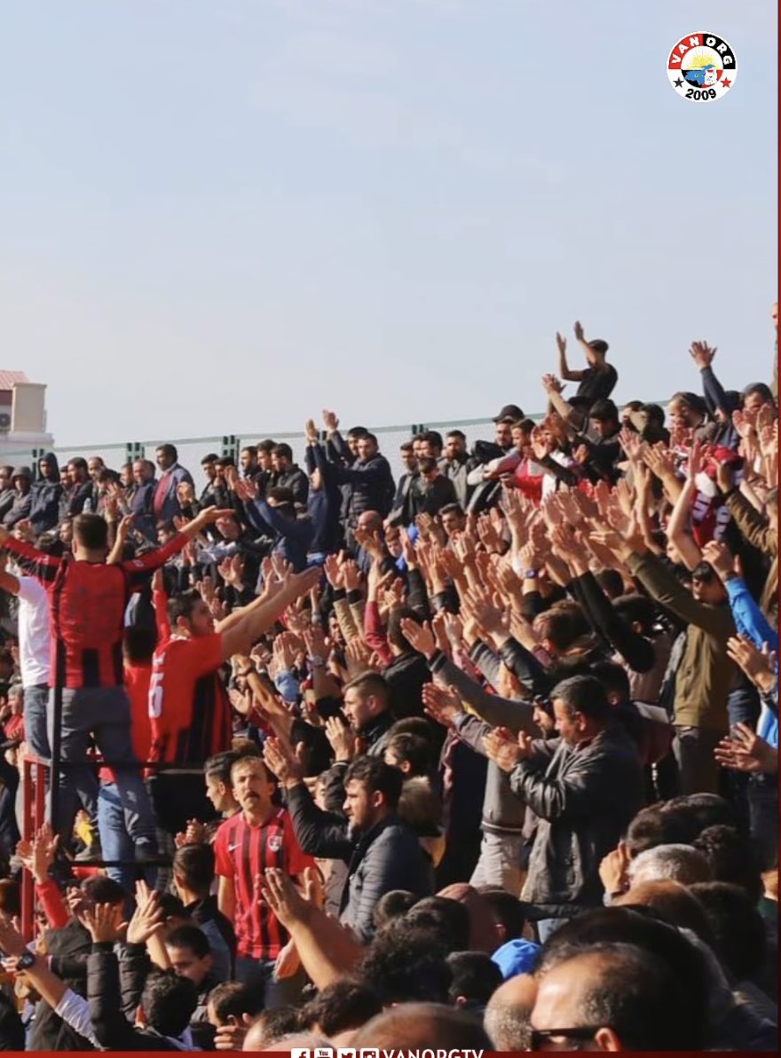 O sene bu sene 
ŞAMPİYON VANSPOR 🖤❤️

#VansporuYalnızBırakma
#VansporDestekZamanı