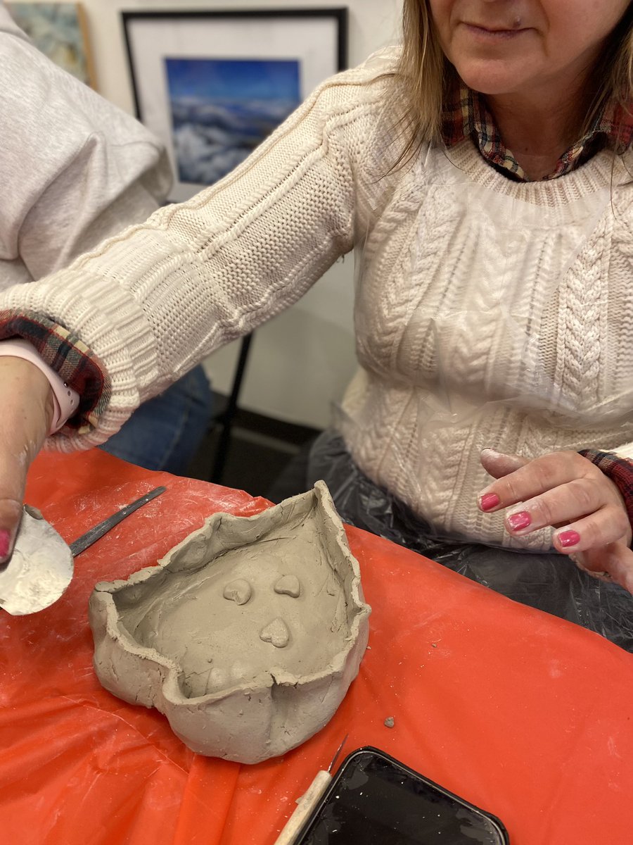 fineartje's tweet image. Don’t miss the gallery’s 2Day Ceramic Workshop with #artist Jake Edwards.
Hearts on 🔥
More info at jorfineartgallery.com
#ceramicworkshop #jorfineartgallery #claytonca #bayarea #sanfrancisco
