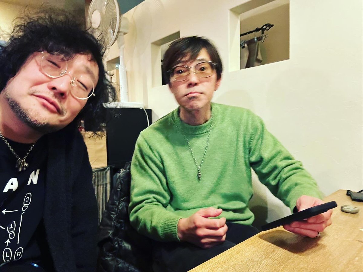 moriyamakohichi's tweet photo. 同級生が広島から大阪にQueen観に来てはったんで後輩の店で呑んだよー

#オセロケッツ
#TORIMO https://t.co/bkckahvVDz