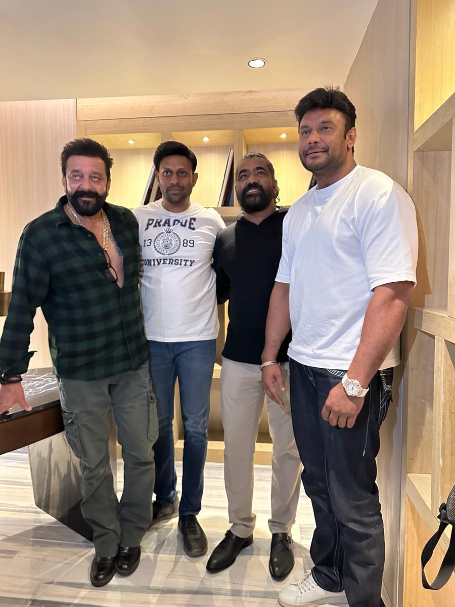 #DBoss meet ##sanjubaba @dasadarshan @Dcompany171 #ChallengingStarDarshan @KvnProductions #suprith #kvn @RakshithaPrem @directorprems @duttsanjay