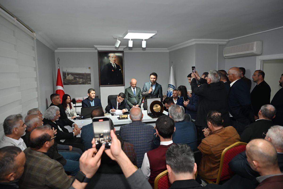 Antalya Korkutelililer Derneği'ni  ziyaretteyiz: Göseterdikleri ilgi ve <a href="/HTutuncu/">Hakan TÜTÜNCÜ</a> başkanımıza verdikleri destek için teşekkür ediyoruz…