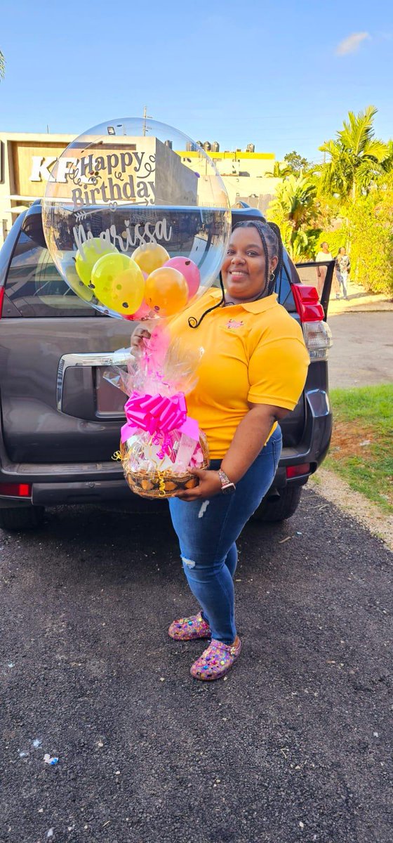 Create your own combo today and send a bundle of joy to someone you love.🎈🎁 

Your favorite party store is here to help you personalize the perfect surprise! 

#itsapartyja #LollipopBalloon #Giftbaskets  #BalloonBouquets  #partystorejamaica #heliumballoon