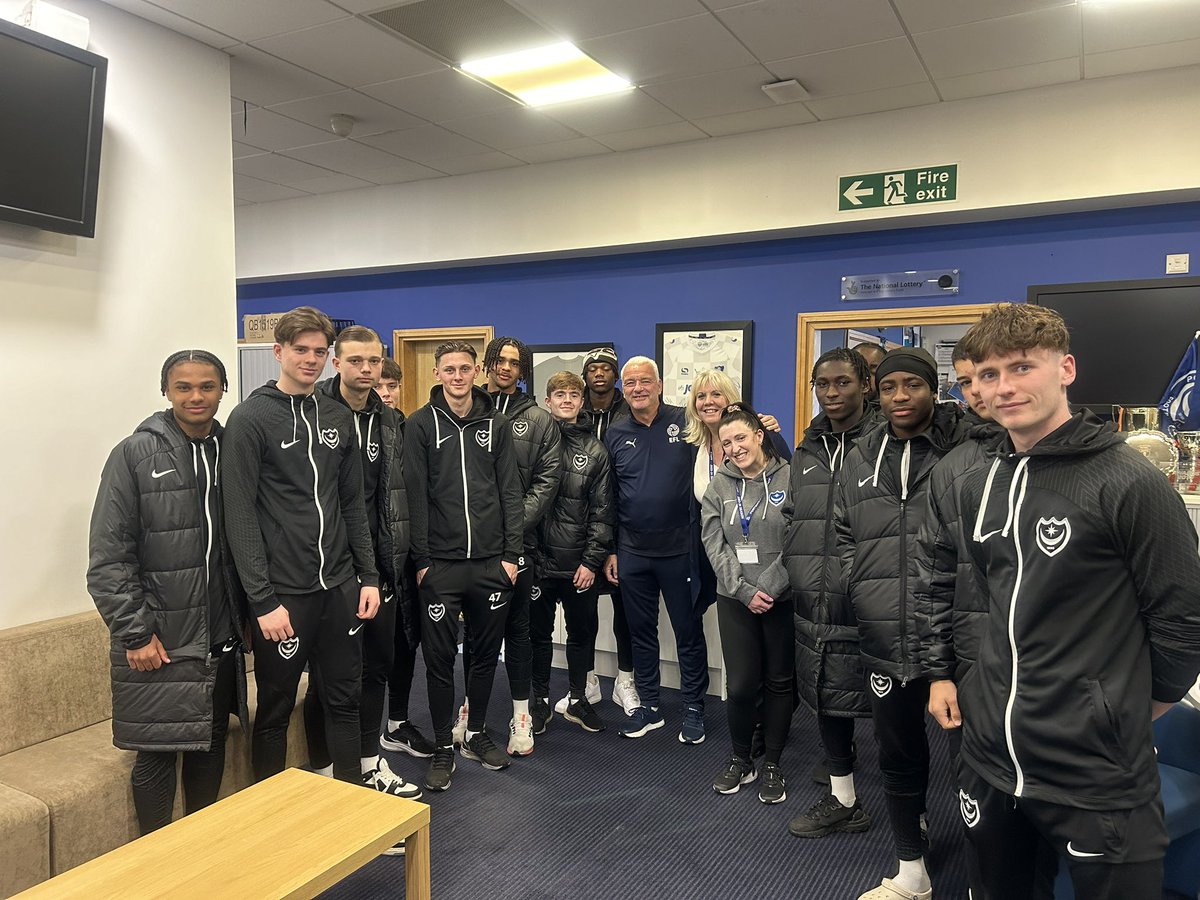 Always a real pleasure to visit Portsmouth FC thank you Emma Smith for your continued support I look forward to seeing you soon for the first team and staff sessions!!!
#safeguarding 
#safeguardingtraining 
#safeguardinginsport