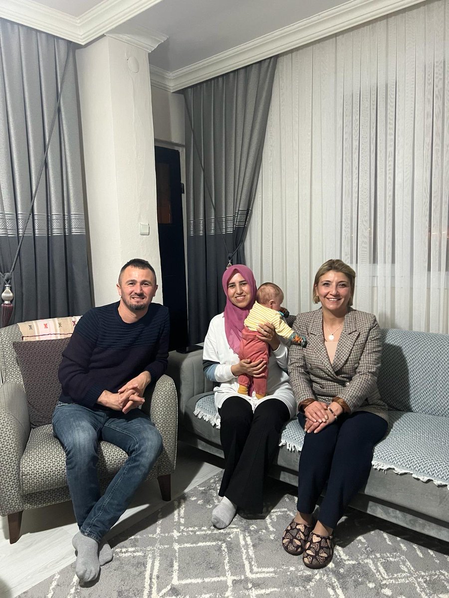 Mhp Sarıçam ilçe Önceki dönem Kaçep Başkanı Fatma Ayyıldız ve Eşi Ersin beyin kıymetli  yavruları  Ayberk e hayırlı olsun ziyaretinde bulundum.Rabbim Vatanına Milletine hayırlı  evlat olmayı nasip etsin inşallah.