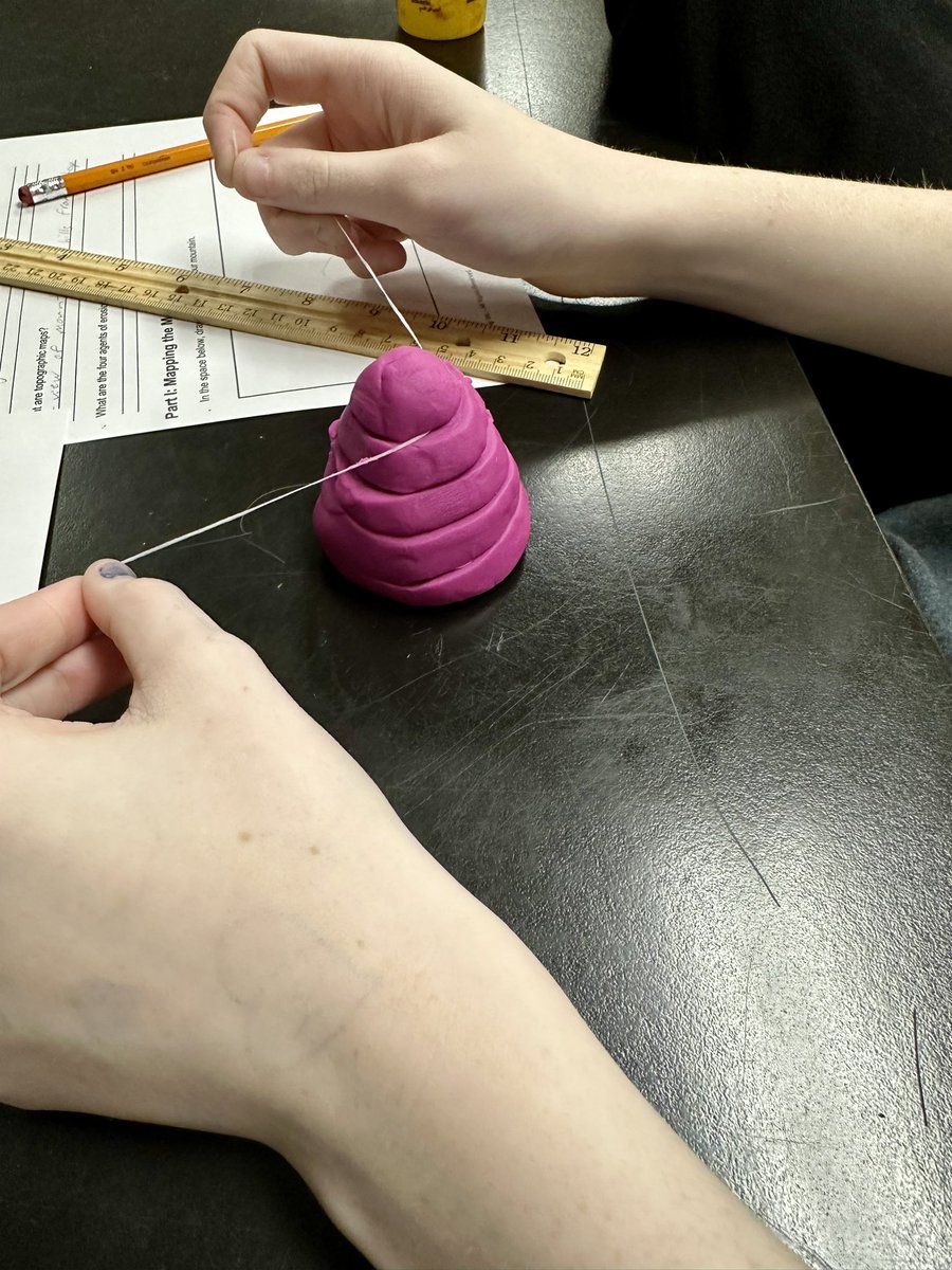 Mindi_Maturin's tweet photo. Read, build, measure, cut, sketch, create, explain your topographic map! @WISDBrabham #5Emodel #BeEPIC https://t.co/F3GifJgwQI