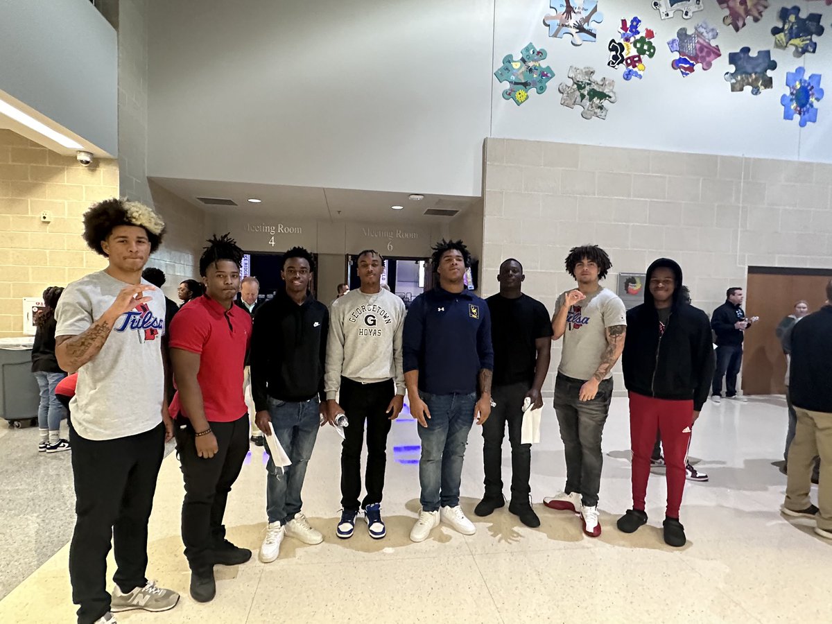So proud of these boys our <a href="/SummitFB/">Mansfield Summit High Football</a> <a href="/Jordan/">jordan</a> Hubbard_ !!💙🏈🏈🙌